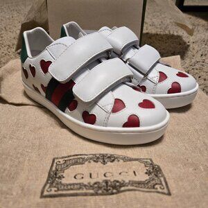 GUCCI ACE  KIDS SNEAKERS HEARTS VELCRO SNEAKER